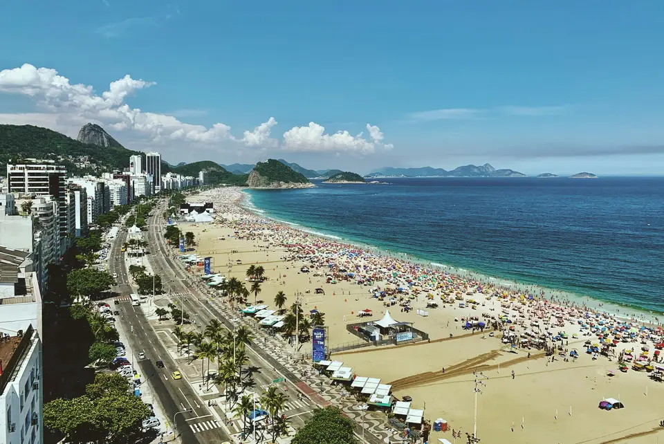 people on beach during daytime — Búzios