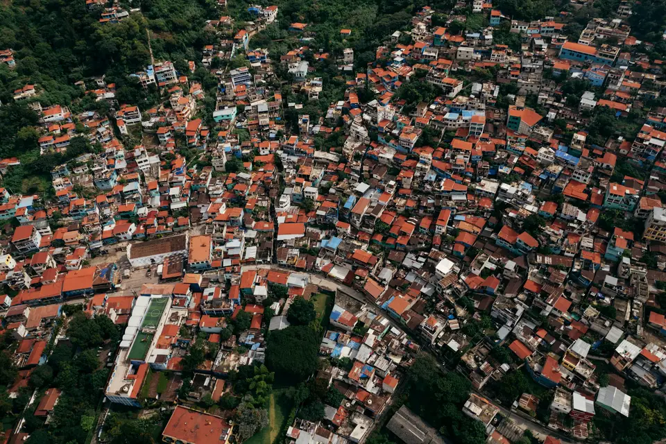 an aerial view of a city with lots of houses — Florianópolis