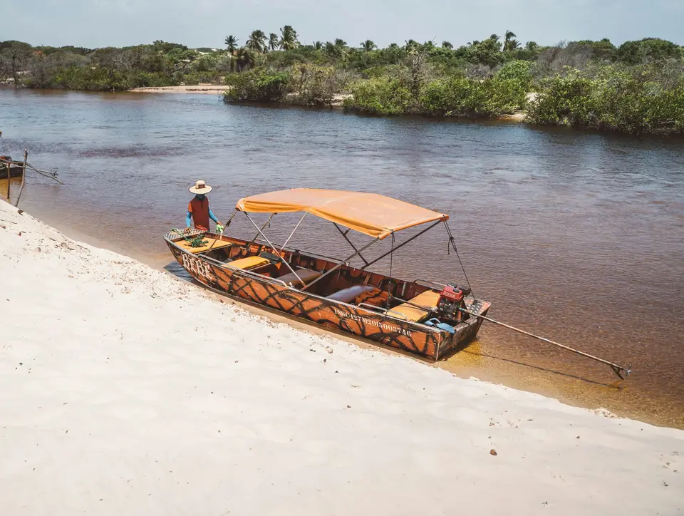 a boat on the water — Lençóis Maranhenses