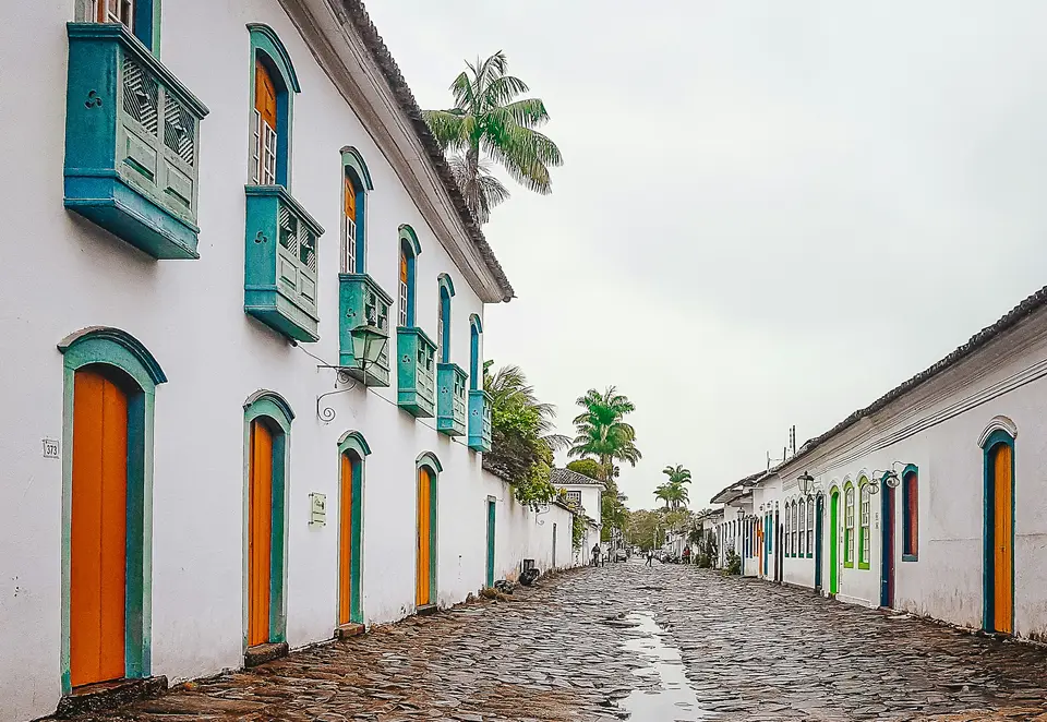 green and white concrete building — Paraty
