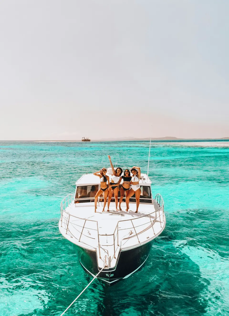 Bachelorette photoshoot inspiration — 5