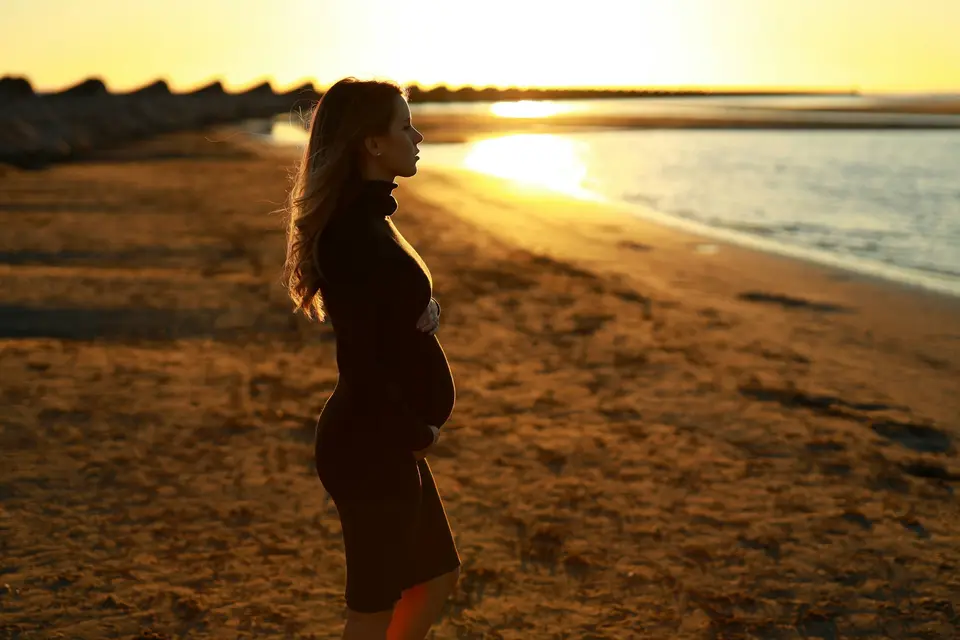 Maternity photography inspiration — 2